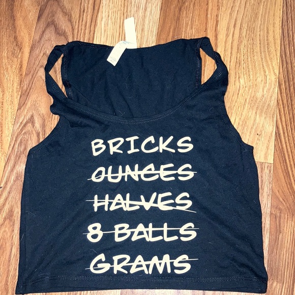 Custom Bricks Tank - Picture 2 of 3